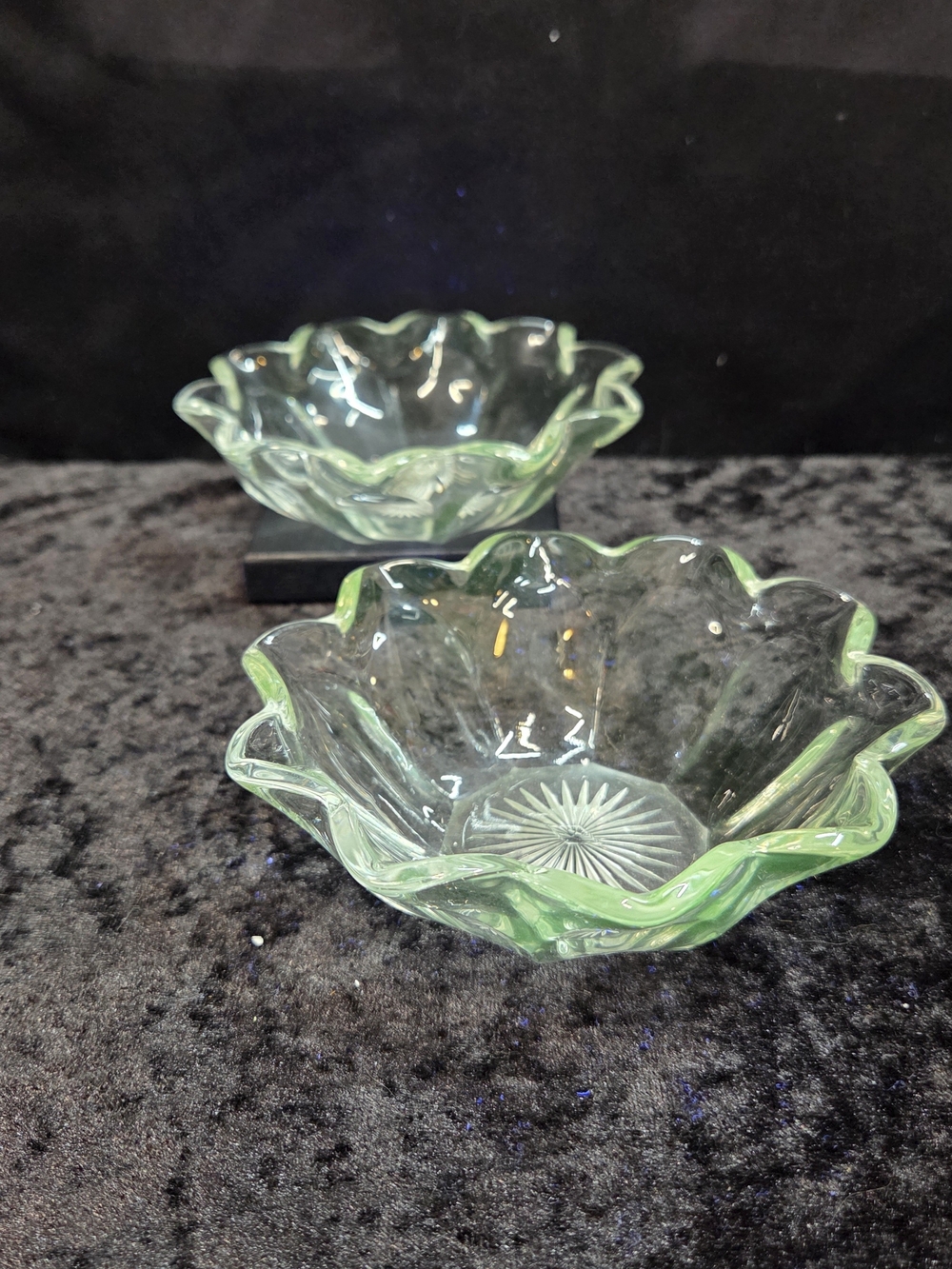Set Of 2 Antique Edwardian Heisey Glass Co. clear pressed bowl PEERLESS Glows